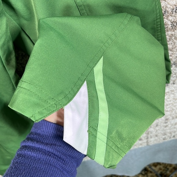 Nike Track Pants Green Sporty Casual Athletic Lightweight Active St Patricks Day - Picture 7 of 10